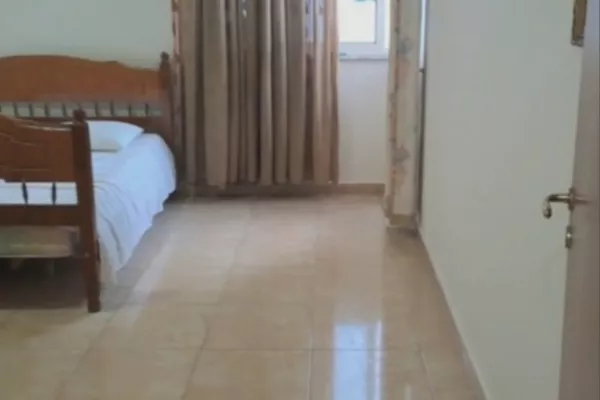 Shtepi me qera 2+1 ne Tirane - 45,000 Leke