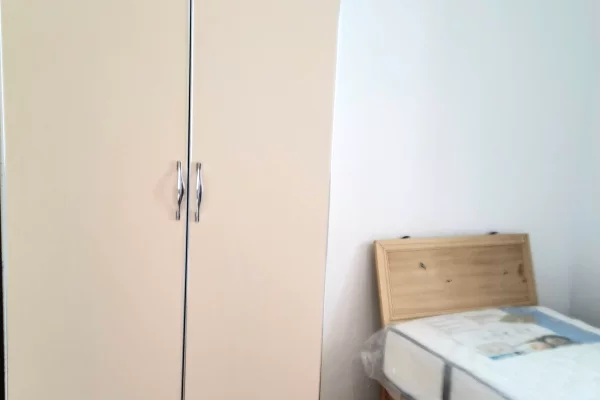 Shtepi me qera 2+1 ne Tirane - 40,000 Leke