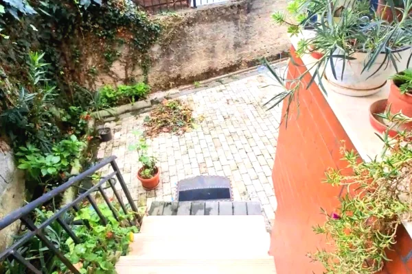 Shtepi me qera 2+1 ne Tirane - 40,000 Leke