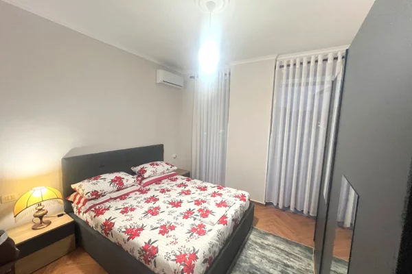 Shtepi me qera 1+1 ne Tirane - 45,000 Leke