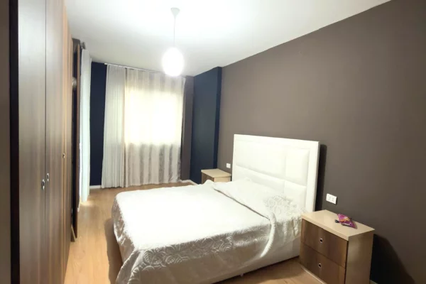 Shtepi me qera Apartament ne Tirane, 2+1, Mobilimi E mobiluar, Pagesa 60,000  Leke.