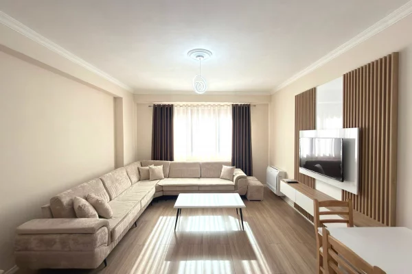 Appartamento in affitto a Tirana 1+1, Arredato