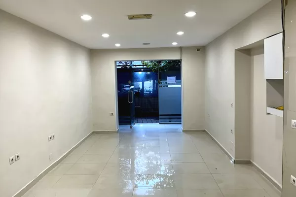 Ambient biznesi me qera 1+1 ne Tirane - 50,000 Leke