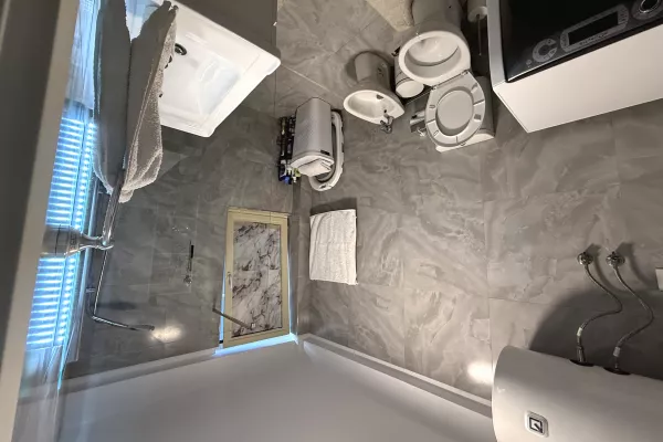 Shtepi ne shitje Apartament ne Tirane, 2+1, Mobilimi E mobiluar, Pagesa 115,000  Euro.