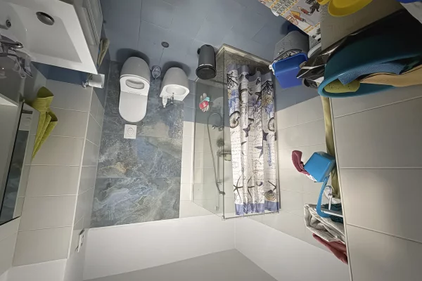 Shtepi ne shitje Apartament ne Tirane, 3+1, Mobilimi E mobiluar, Pagesa 179,000  Euro.