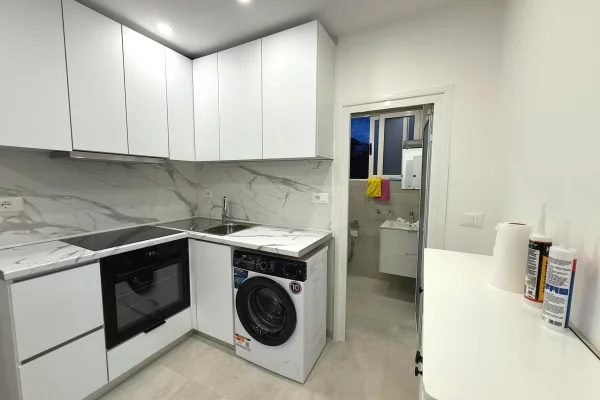 Shtepi me qera Apartament ne Tirane, 2+1, Mobilimi E mobiluar, Pagesa 650  Euro.
