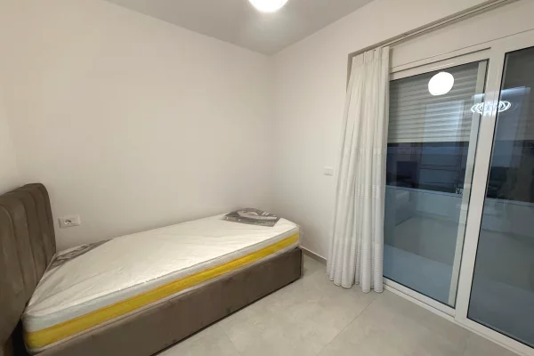 Shtepi me qera Apartament ne Tirane, 2+1, Mobilimi E mobiluar, Pagesa 650  Euro.