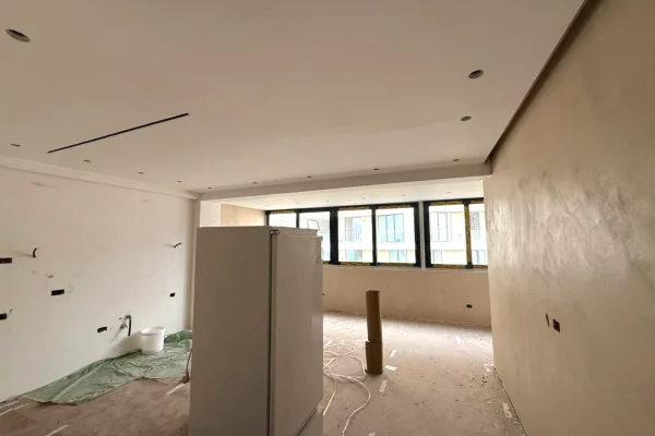 Ambient biznesi me qera 3+1 ne Tirane - 900 Euro