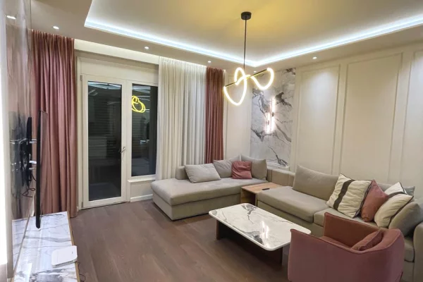 Shtepi me qera 2+1 ne Tirane - 1,500 Euro