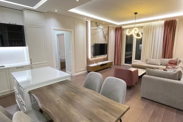 Shtepi me qera 2+1 ne Tirane - 1,500 Euro