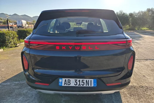 Makina ne shitje ne Tirane - 18,000 Euro