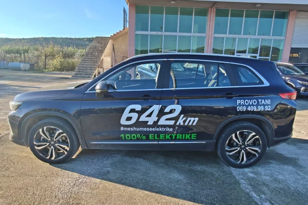 Makina ne shitje ne Tirane - 18,000 Euro