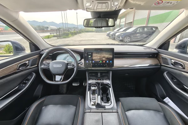 Makina ne shitje  ne Tirane - 18,000 Euro