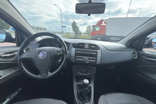 Makina ne shitje ne Lushnje - 2,000 Euro