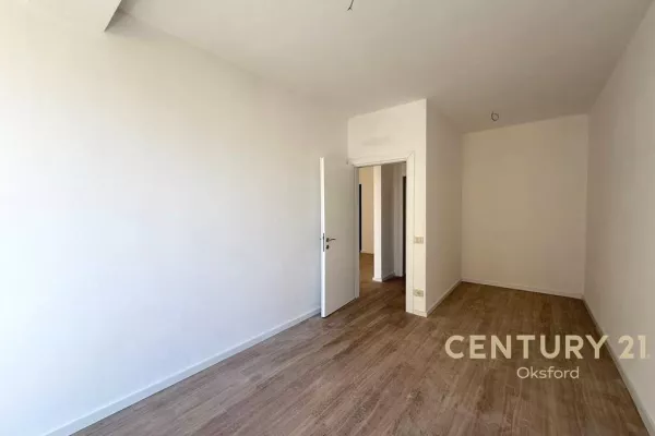 Ambient biznesi me qera 3+1 ne Tirane - 550 Euro