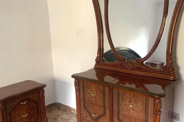 Shtepi me qera Apartament ne Tirane, 1+1, Mobilimi E mobiluar, Pagesa 30,000  Leke.