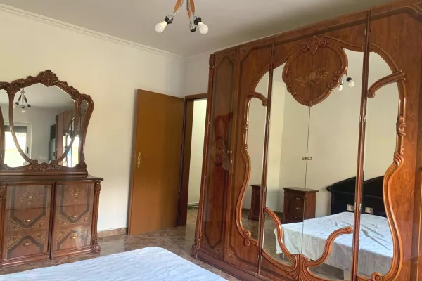 Shtepi me qera Apartament ne Tirane, 1+1, Mobilimi E mobiluar, Pagesa 30,000  Leke.