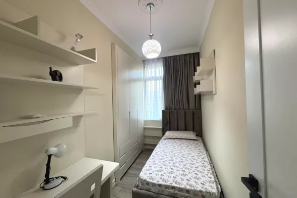 Shtepi me qera 3+1 ne Tirane - 1,050 Euro