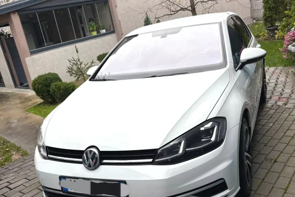Makina ne shitje ne Tirane - 11,500 Euro