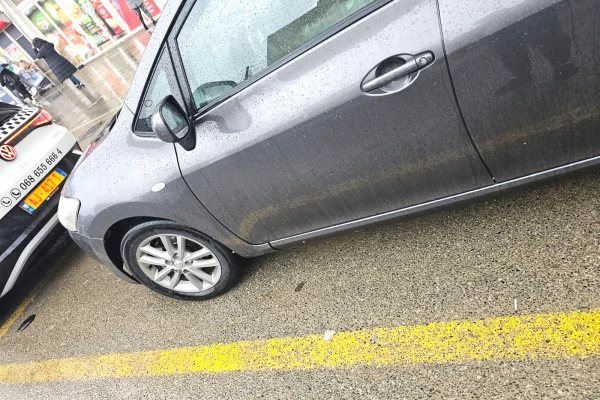 Makina ne shitje ne Tirane, Toyota, 2008 Diesel,Kambio Automatik Pagesa 4,500  Euro.