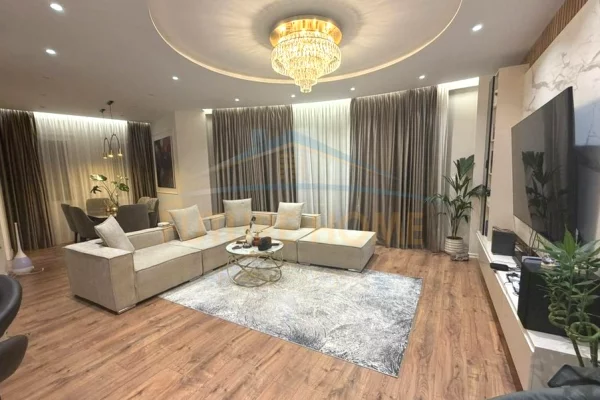 Shtepi ne shitje 3+1 ne Tirane - 400,000 Euro