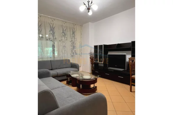 Shtepi me qera 2+1 ne Tirane - 750 Euro
