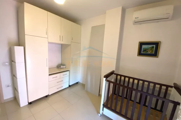Shtepi me qera 2+1 ne Tirane - 650 Euro