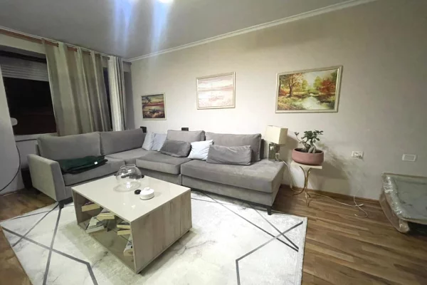 Shtepi me qera 1+1 ne Tirane - 500 Euro