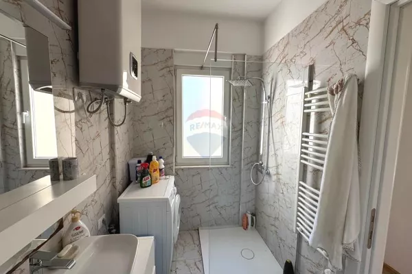 Shtepi me qera Apartament ne Tirane, 2+1, Mobilimi E mobiluar, Pagesa 750  Euro.