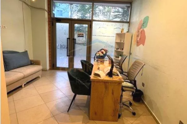 Business Property for Rent 1+1 in Tirana - 350 Euro