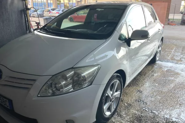 Makina ne shitje ne Tirane - 5,900 Euro