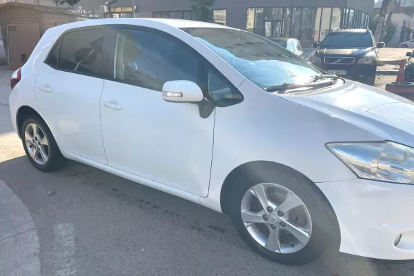 Cars for sale in Tirana, Toyota, 2011 Diesel,Kambio Manual Payment 5,900  Euro.