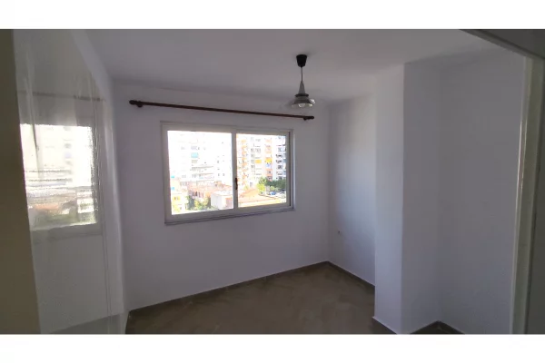 Shtepi me qera 2+1 ne Tirane - 450 Euro