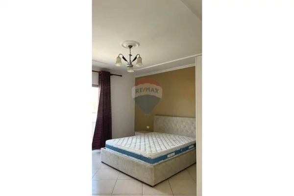 Shtepi me qera 3+1 ne Tirane - 45,000 Leke