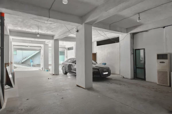 Ambient biznesi ne shitje 1+1 ne Tirane - 331,500 Euro