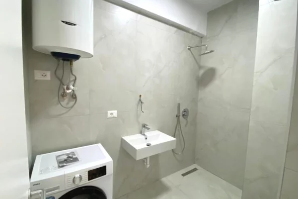 Shtepi me qera 1+1 ne Tirane - 400 Euro