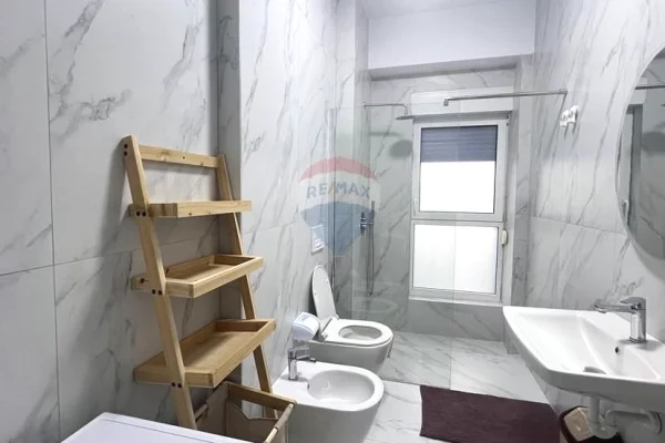 Shtepi me qera 1+1 ne Tirane - 450 Euro