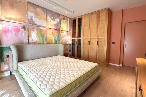 Shtepi me qera 1+1 ne Tirane - 900 Euro