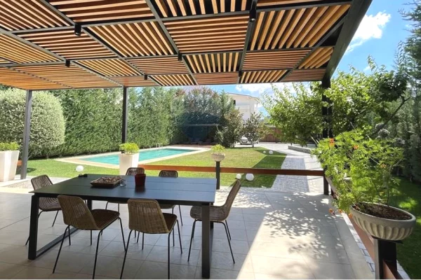 Shtepi me qera 4+1 ne Tirane - 4,500 Euro