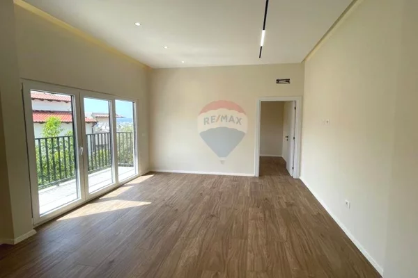 Shtepi ne shitje 1+1 ne Tirane - 87,500 Euro