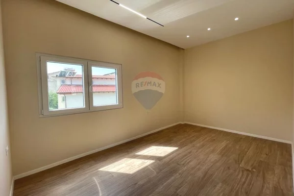 Shtepi ne shitje 1+1 ne Tirane - 87,500 Euro