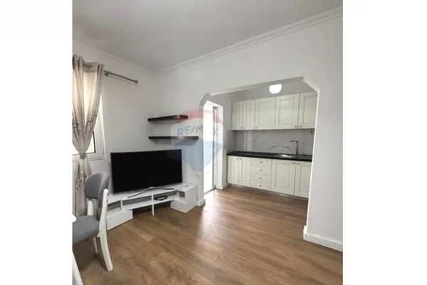 Shtepi ne shitje Apartament ne Tirane, 2+1, Mobilimi E mobiluar, Pagesa 135,000  Euro.