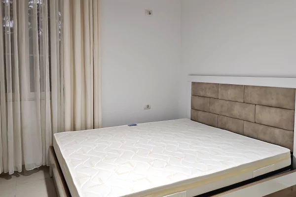 Shtepi me qera 1+1 ne Tirane - 40,000 Leke