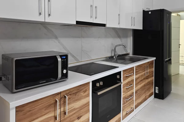 Shtepi me qera 1+1 ne Tirane - 40,000 Leke