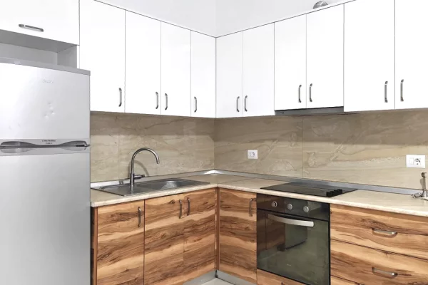 Shtepi me qera 1+1 ne Tirane - 400 Euro