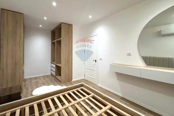 Shtepi ne shitje 1+1 ne Tirane - 178,000 Euro