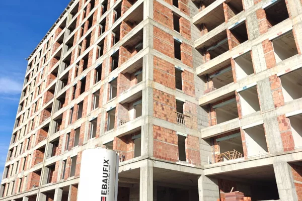 Shtepi ne shitje Apartament ne Tirane, 2+1, Mobilimi Bosh, pa mobiluar, Pagesa 162,000  Euro.