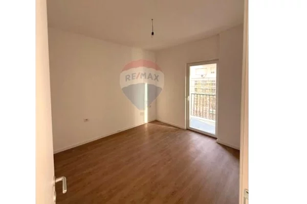 Shtepi ne shitje 1+1 ne Tirane - 86,000 Euro