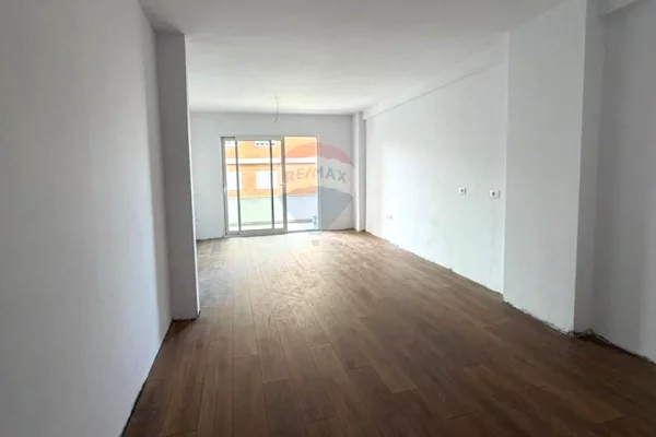 Apartment for sale in Tirana 2+1, Emty