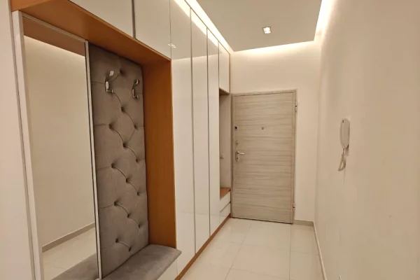 Shtepi me qera 2+1 ne Tirane - 650 Euro